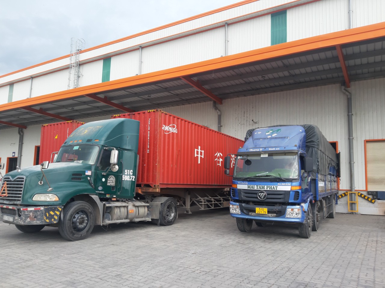 Xe tải và cont phục vụ vận chuyển Hồ Chí Minh - Bắc Ninh